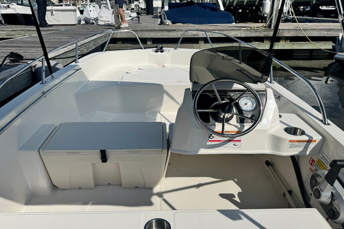 2027 Boston Whaler 160 Super Sport 17