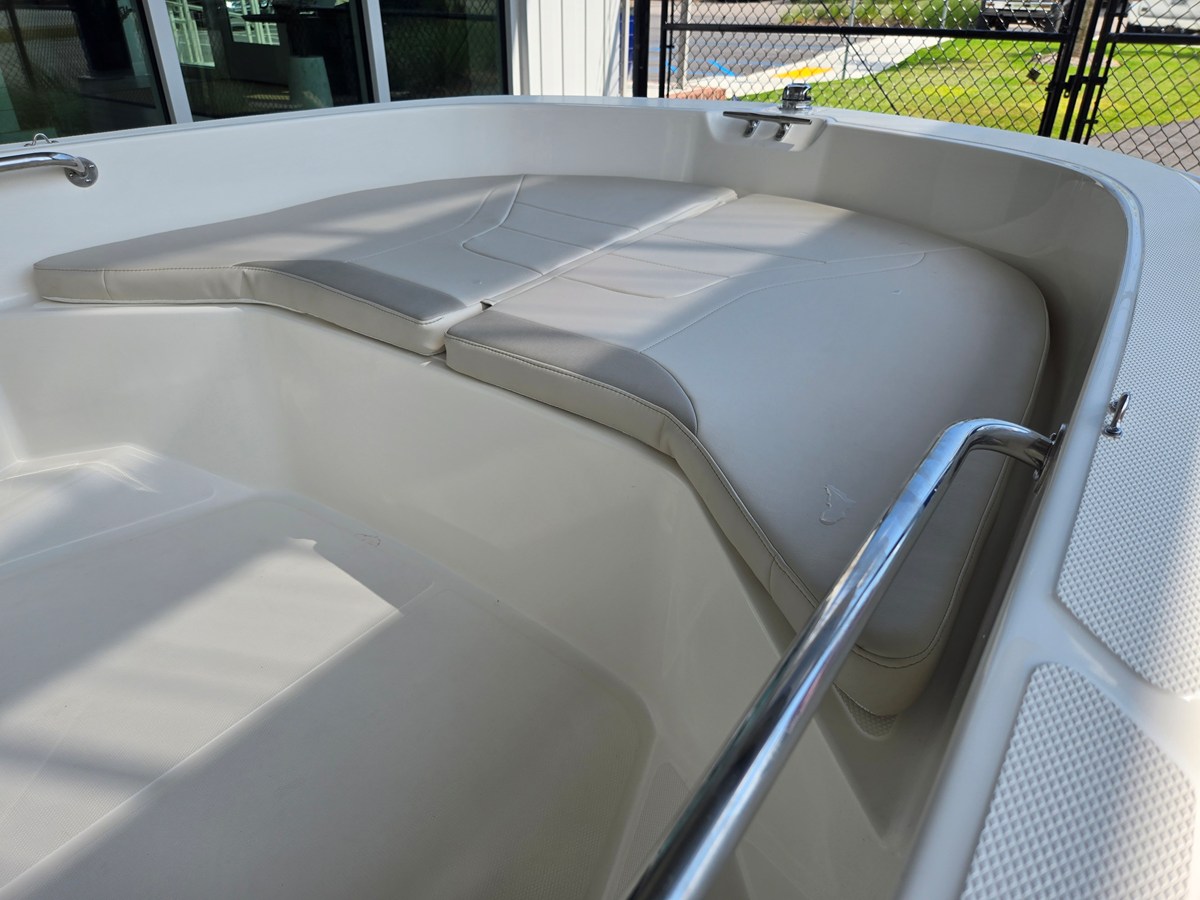 2026 Boston Whaler 160 Super Sport 10