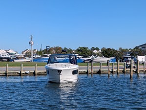 Sea Ray SUNDANCER 370 OUTBOARD 1 2026 Sea Ray SUNDANCER 370 OUTBOARD 2