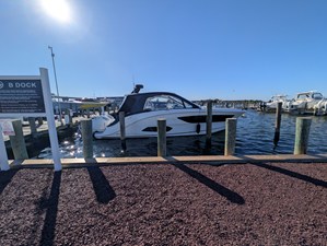 Sea Ray SUNDANCER 370 OUTBOARD 16 2026 Sea Ray SUNDANCER 370 OUTBOARD 17