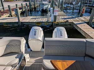 Sea Ray SUNDANCER 370 OUTBOARD 23 2026 Sea Ray SUNDANCER 370 OUTBOARD 24