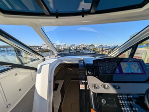 Sea Ray SUNDANCER 370 OUTBOARD 44 2026 Sea Ray SUNDANCER 370 OUTBOARD 45