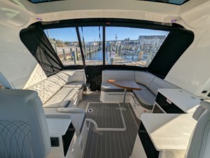Sea Ray SUNDANCER 370 OUTBOARD 47 2026 Sea Ray SUNDANCER 370 OUTBOARD 48