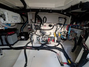 Sea Ray SUNDANCER 370 OUTBOARD 51 2026 Sea Ray SUNDANCER 370 OUTBOARD 52