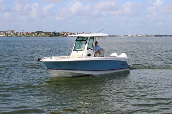 2027 Boston Whaler 250 Outrage 8