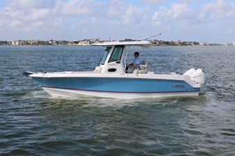 2027 Boston Whaler 250 Outrage 9
