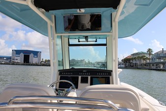 2027 Boston Whaler 250 Outrage 26