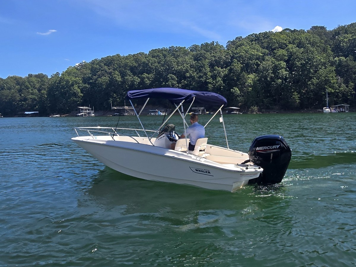 2026 Boston Whaler 160 Super Sport 19