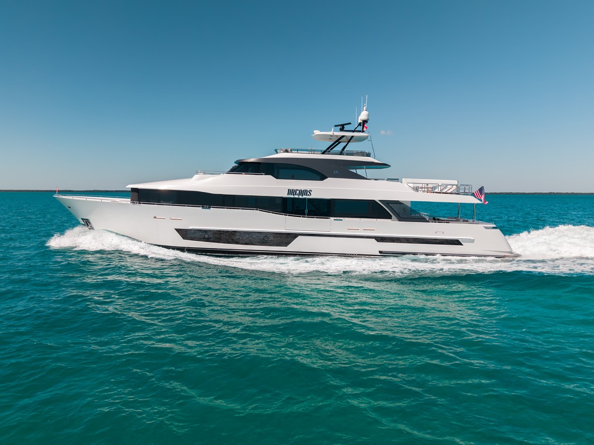 2022 Ocean Alexander 37L 3