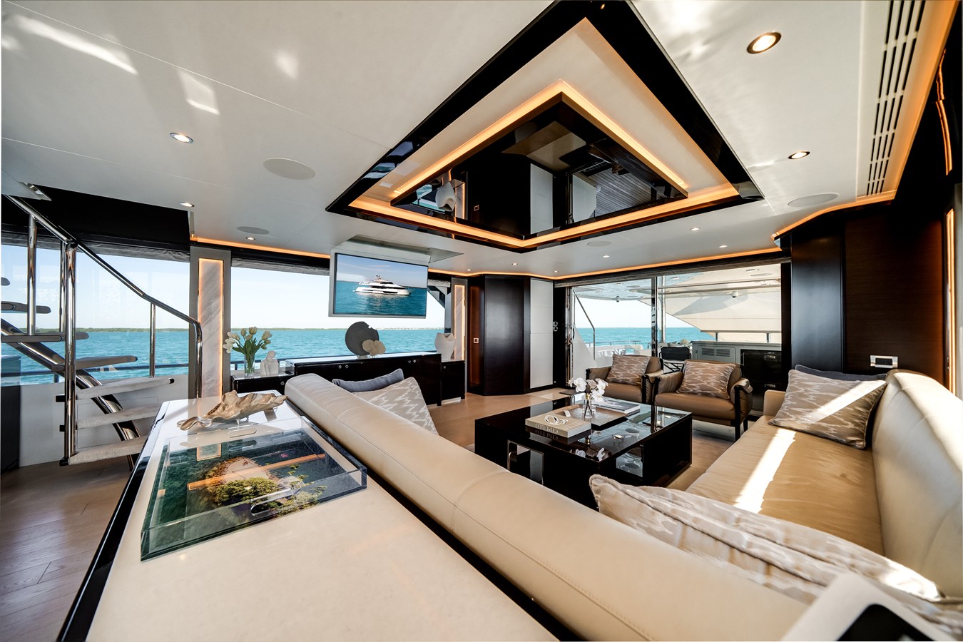2022 Ocean Alexander 37L 24