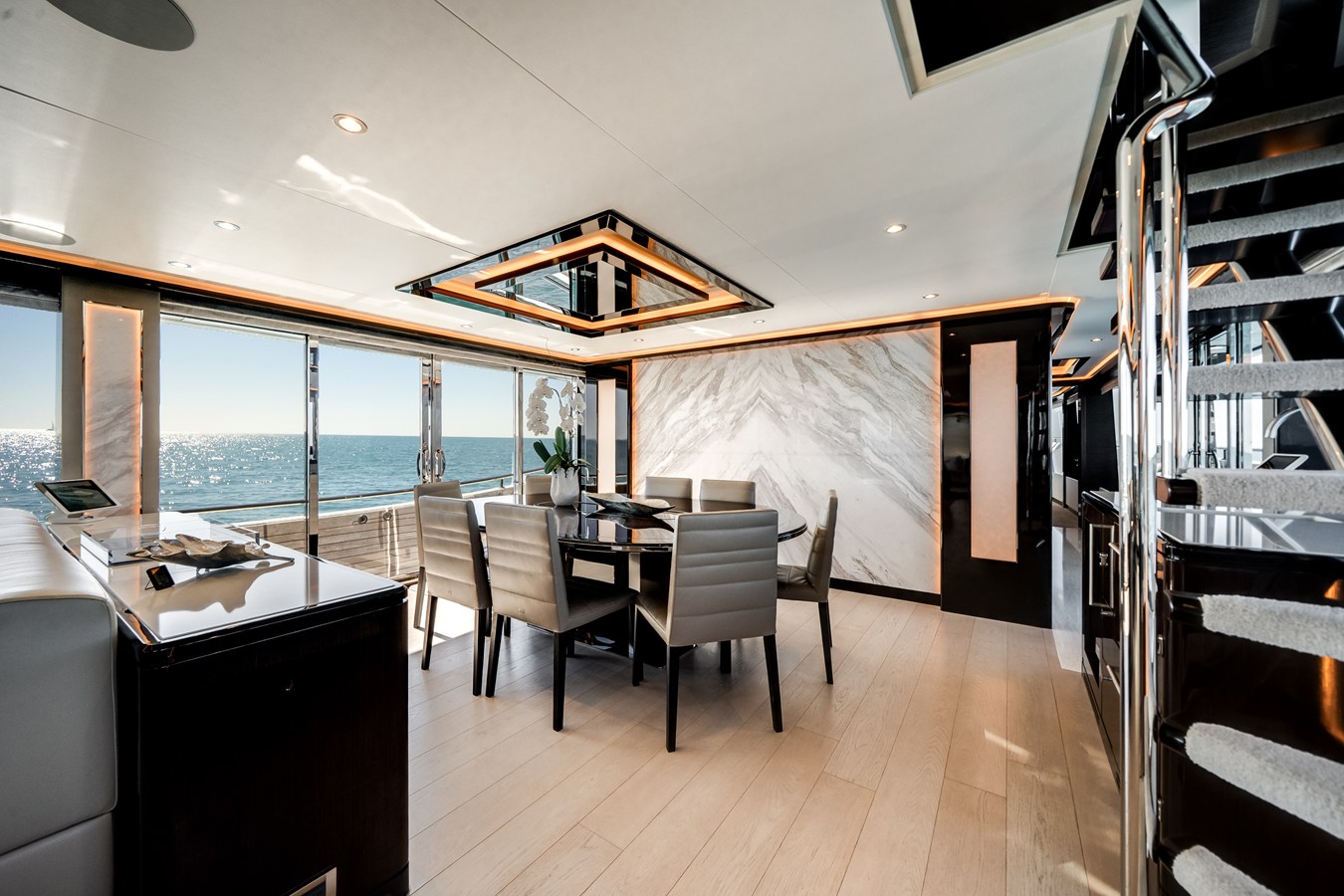 2022 Ocean Alexander 37L 28