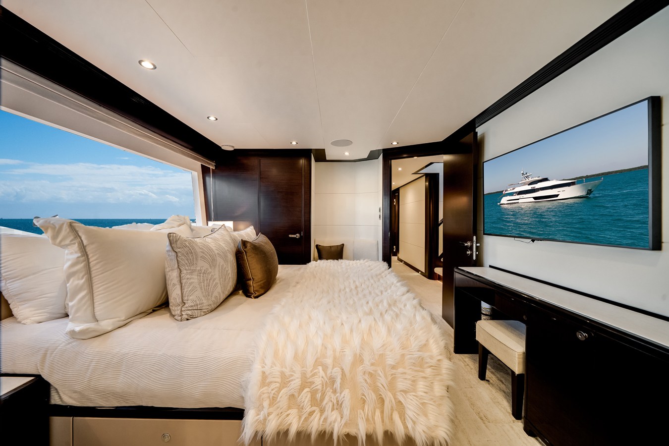 2022 Ocean Alexander 37L 55