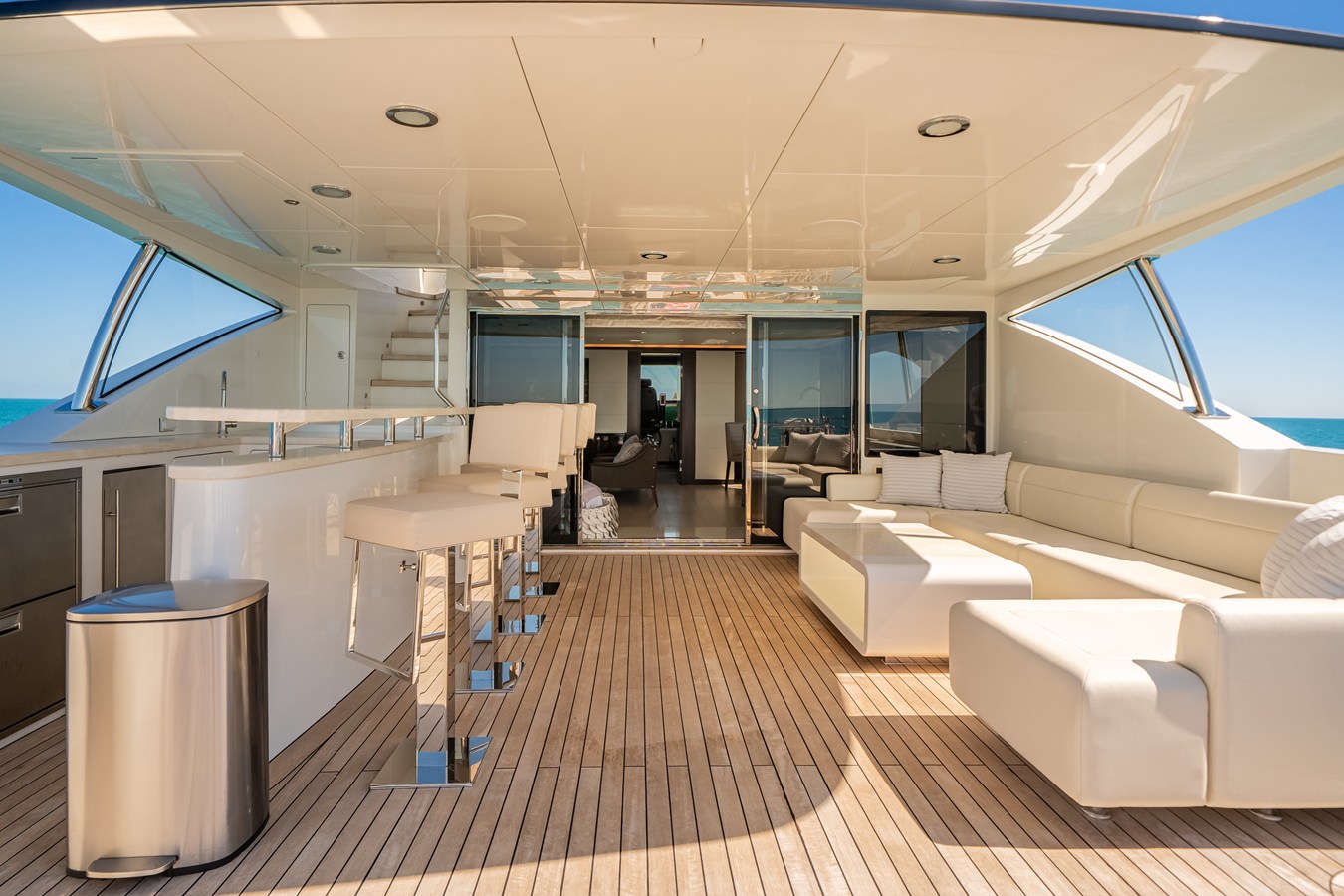 2022 Ocean Alexander 37L 92
