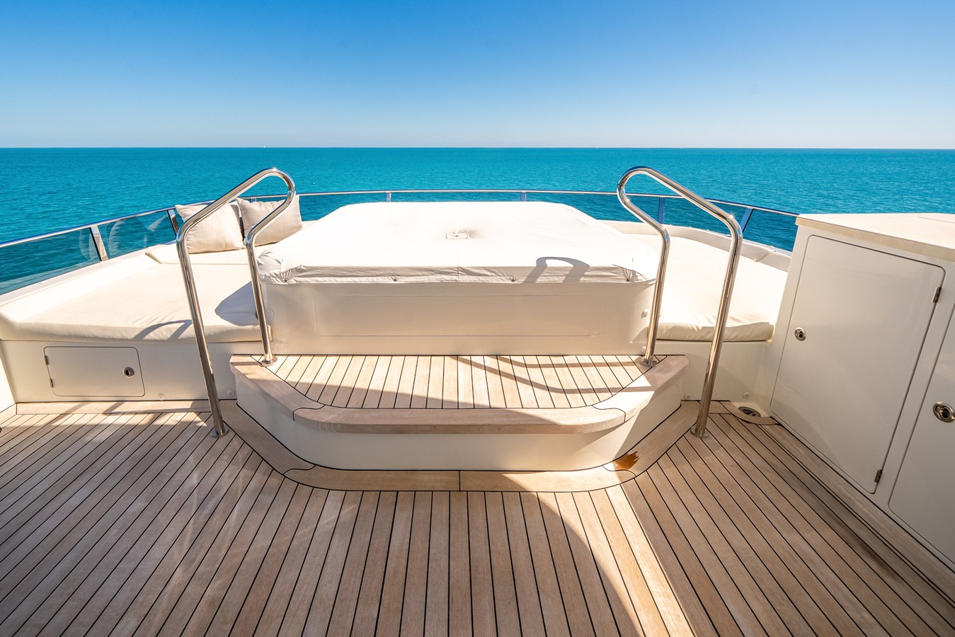 2022 Ocean Alexander 37L 101