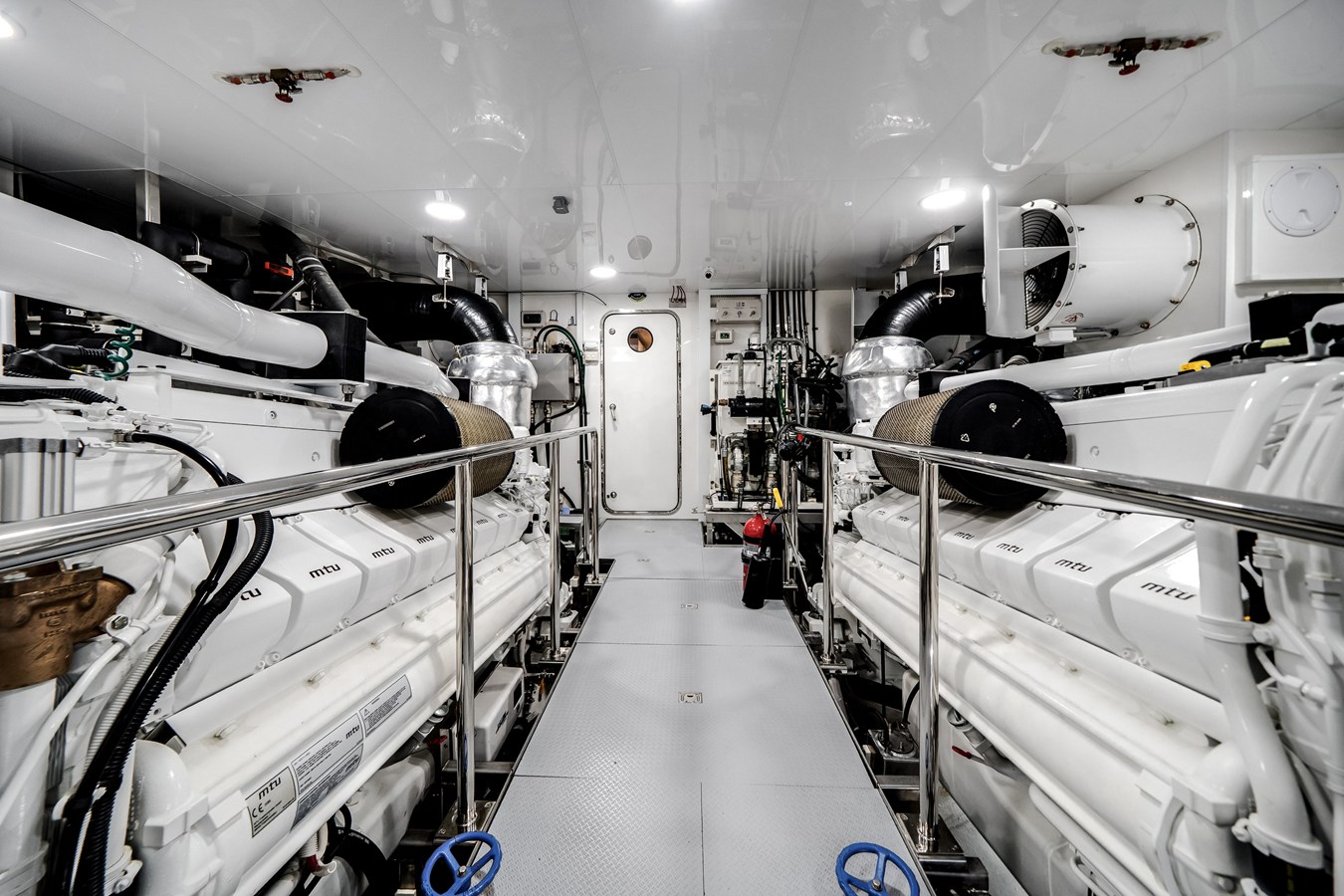 2022 Ocean Alexander 37L 120