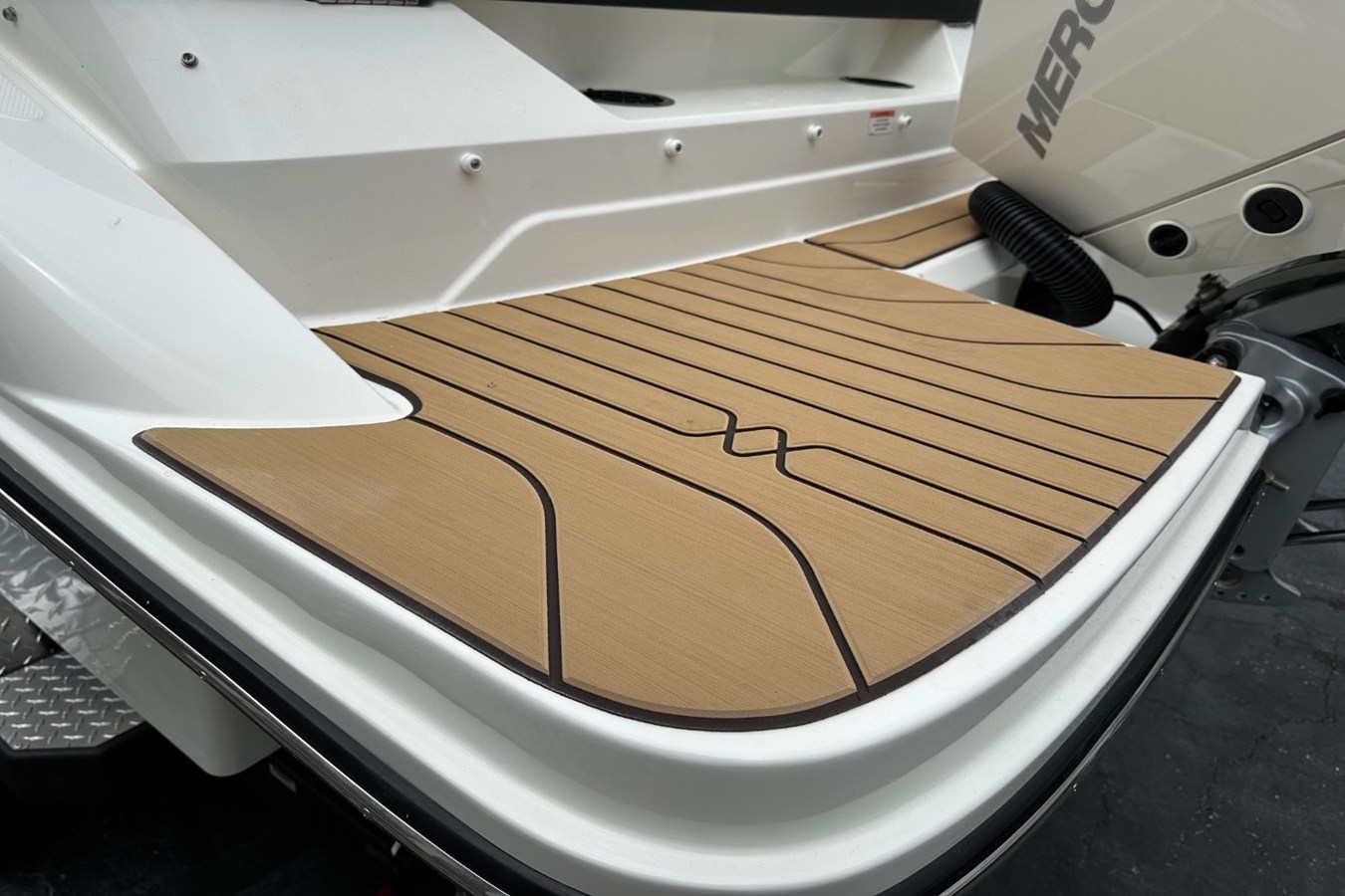 2027 Sea Ray SPX 210 Outboard 13