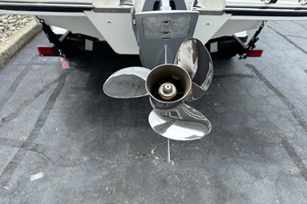 Sea Ray SPX 210 Outboard 7 2027 Sea Ray SPX 210 Outboard 8