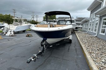 Sea Ray SPX 210 Outboard 9 2027 Sea Ray SPX 210 Outboard 10