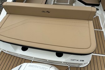 Sea Ray SPX 210 Outboard 18 2027 Sea Ray SPX 210 Outboard 19