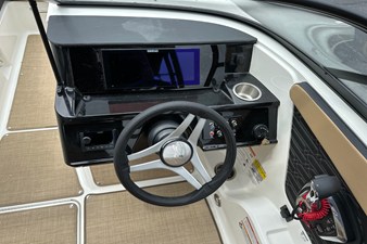 Sea Ray SPX 210 Outboard 29 2027 Sea Ray SPX 210 Outboard 30
