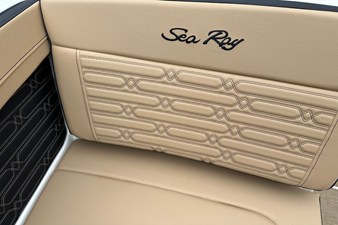 Sea Ray SPX 210 Outboard 38 2027 Sea Ray SPX 210 Outboard 39