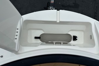 Sea Ray SPX 210 Outboard 41 2027 Sea Ray SPX 210 Outboard 42