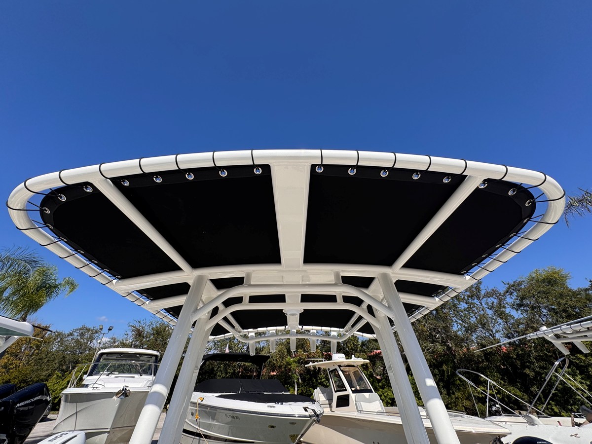 2026 Boston Whaler 190 Montauk 17
