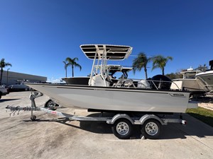Boston Whaler 190 Montauk 1 2026 Boston Whaler 190 Montauk 2