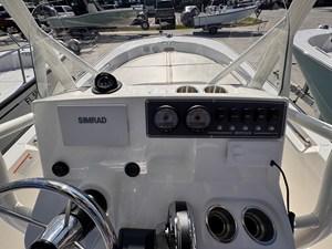 Boston Whaler 190 Montauk 12 2026 Boston Whaler 190 Montauk 13