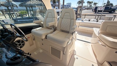 Grady-White Freedom 415 32 2026 Grady-White Freedom 415 34