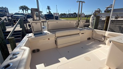 Grady-White Freedom 415 44 2026 Grady-White Freedom 415 46