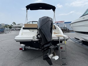 Sea Ray SPX 210 Outboard 7 2026 Sea Ray SPX 210 Outboard 8
