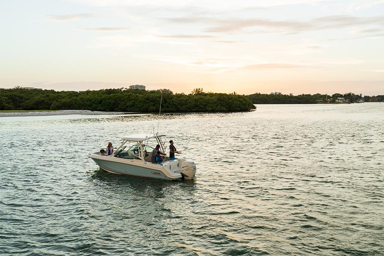 2027 Boston Whaler 240 Vantage 31