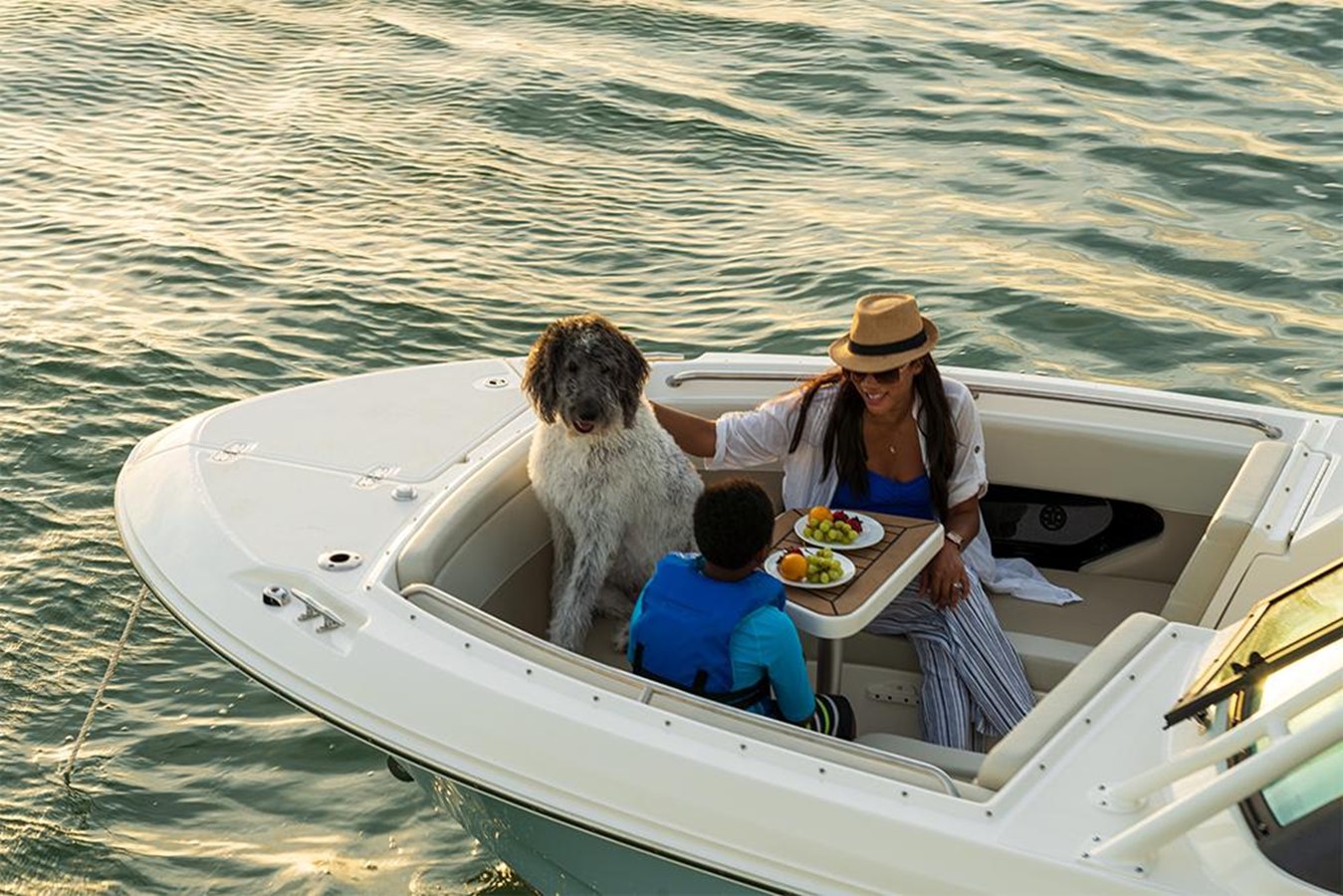 2027 Boston Whaler 240 Vantage 39