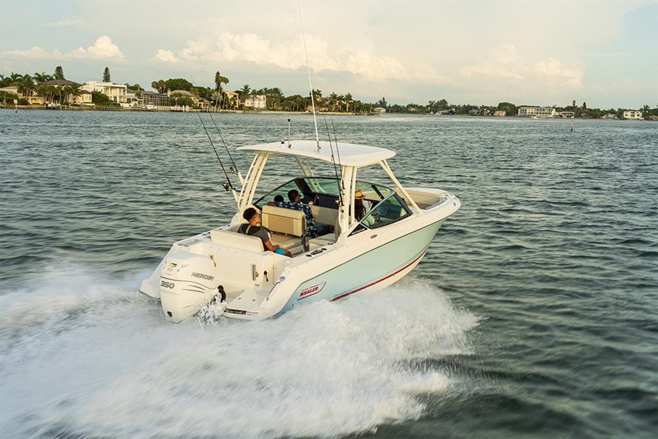 2027 Boston Whaler 240 Vantage 41