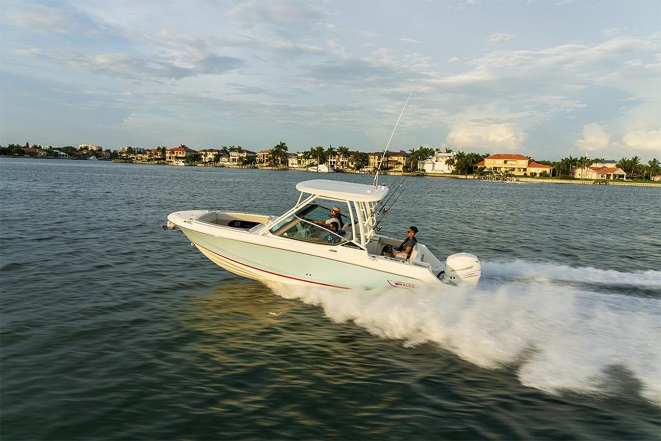 2027 Boston Whaler 240 Vantage 43