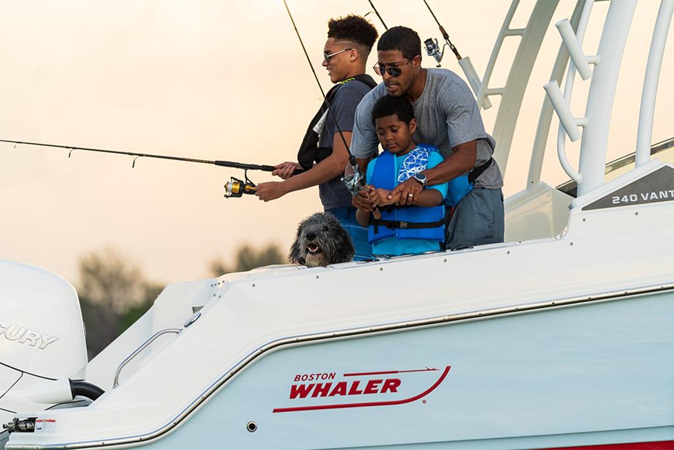 2027 Boston Whaler 240 Vantage 62