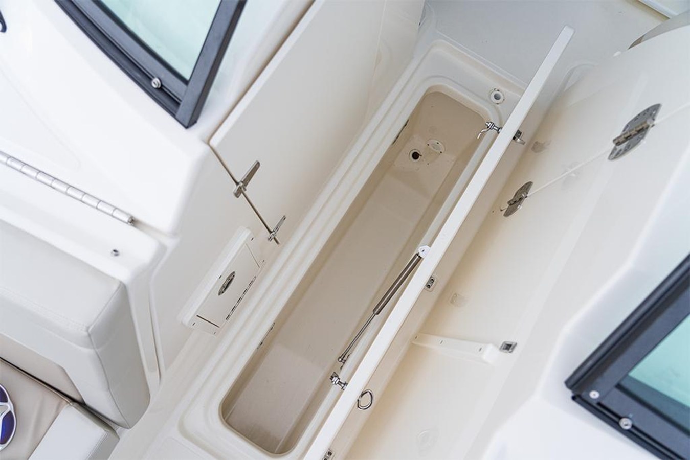 2027 Boston Whaler 240 Vantage 71
