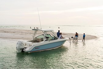 Boston Whaler 240 Vantage 2 2027 Boston Whaler 240 Vantage 3