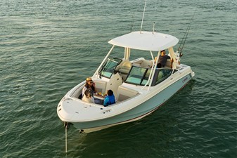 Boston Whaler 240 Vantage 9 2027 Boston Whaler 240 Vantage 10