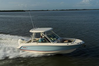 Boston Whaler 240 Vantage 21 2027 Boston Whaler 240 Vantage 22