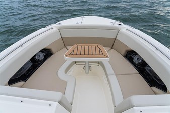 Boston Whaler 240 Vantage 28 2027 Boston Whaler 240 Vantage 29