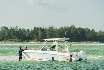Boston Whaler 240 Vantage 48 2027 Boston Whaler 240 Vantage 49