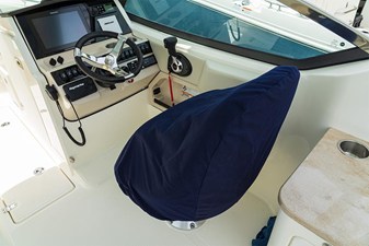 Boston Whaler 240 Vantage 69 2027 Boston Whaler 240 Vantage 70