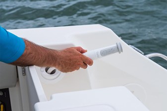 Boston Whaler 240 Vantage 80 2027 Boston Whaler 240 Vantage 81