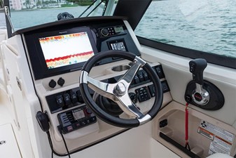 Boston Whaler 240 Vantage 83 2027 Boston Whaler 240 Vantage 84
