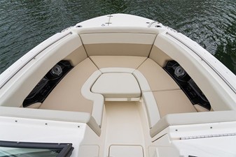 Boston Whaler 240 Vantage 91 2027 Boston Whaler 240 Vantage 92