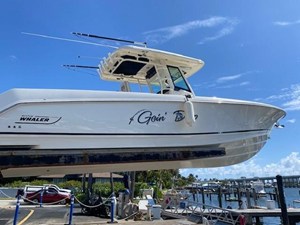 Boston Whaler 330 Outrage 7 2019 Boston Whaler 330 Outrage 8