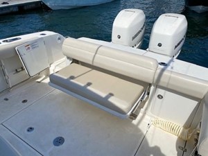 Boston Whaler 330 Outrage 13 2019 Boston Whaler 330 Outrage 14