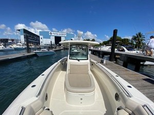 Boston Whaler 330 Outrage 20 2019 Boston Whaler 330 Outrage 21